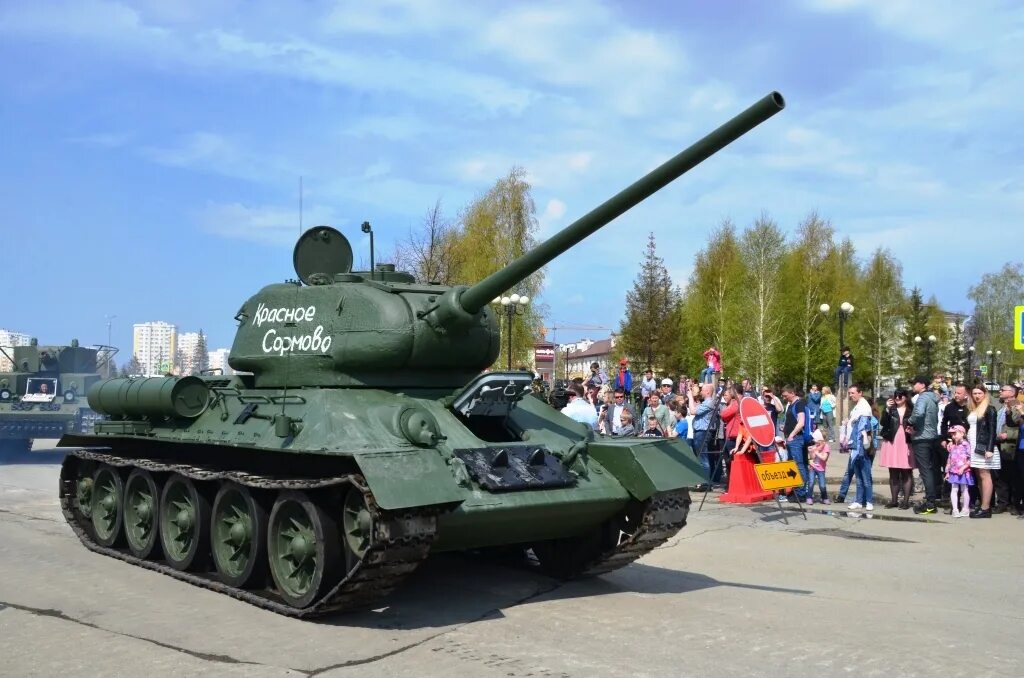 Кв пышме. Угмк музей военной техники верхняя пышма. музей военной техники в верхней пышме. музей техники в верхней пышме. выставка военной техники в верхней пышме.