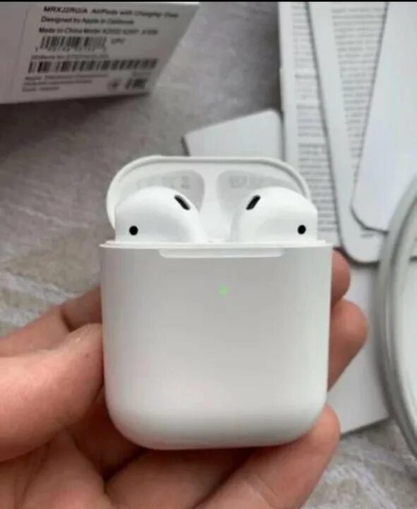 Air pods 2. Наушники AIRPODS 2 оригинал. АИР подс 2 поколения оригинал. Айр подс 2 разъем для зарядки. Оригинал айрподс макс