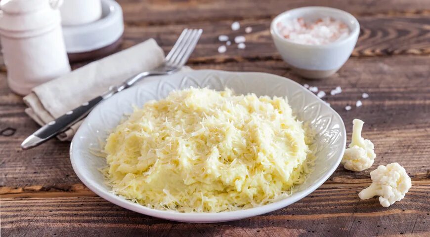 Картофельные котлеты. Картофельное пюре блю чиз с. Картофельное пюре с сыром на сковороде. Пюре из картофеля. Чечевично картофельная запеканка.