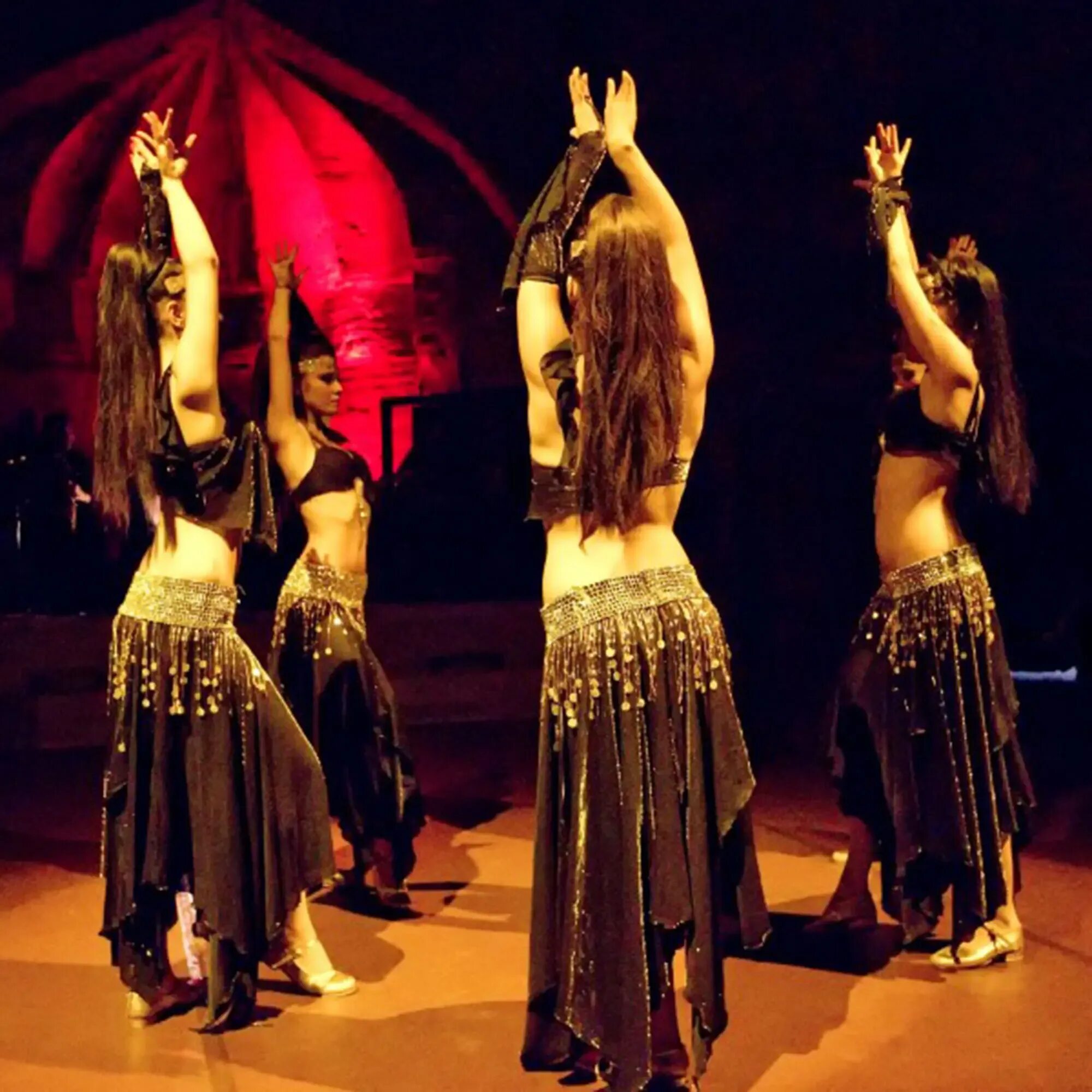 Шоу в легенде белек. Туркиш найт. Огни анатолии аспендос. Шоу программа турецкая ночь. Шоу огни анатолии в турции.