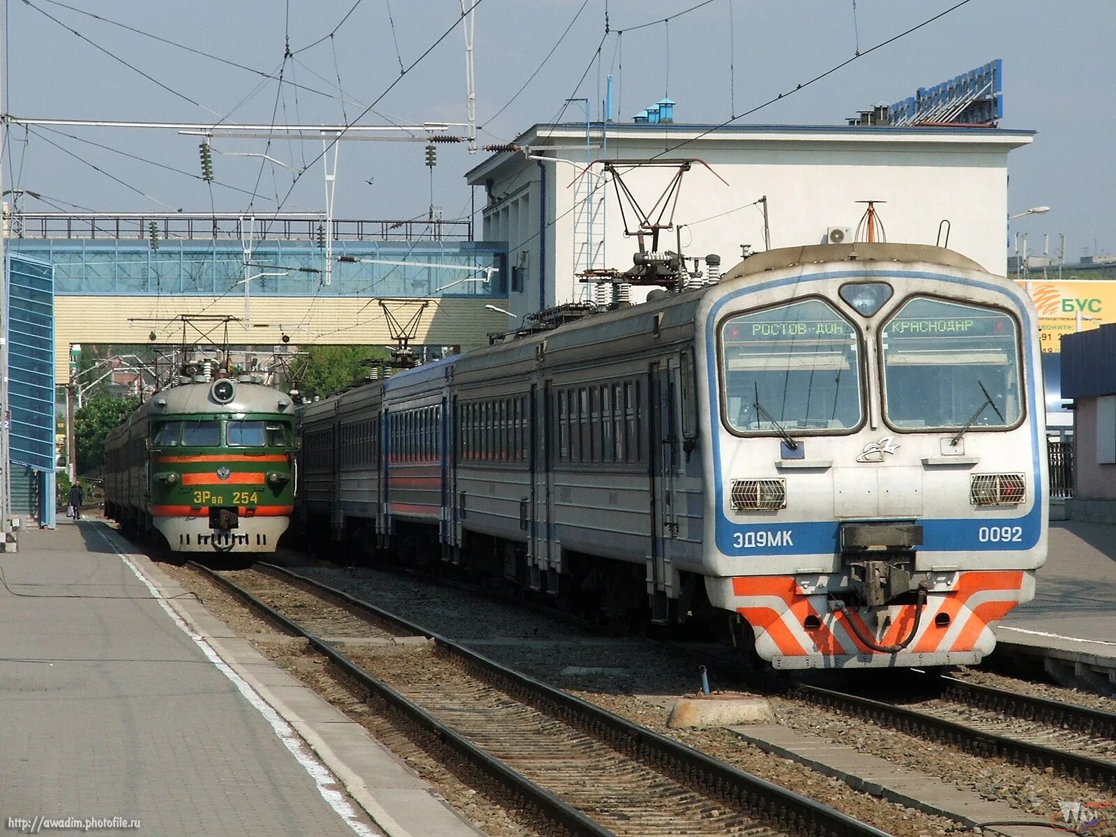 Пригородные поезда ростов на дону. Новые поезда. Эд9м 0200. Ростовская городская электричка схема. Пригородные поезда ростов на дону.