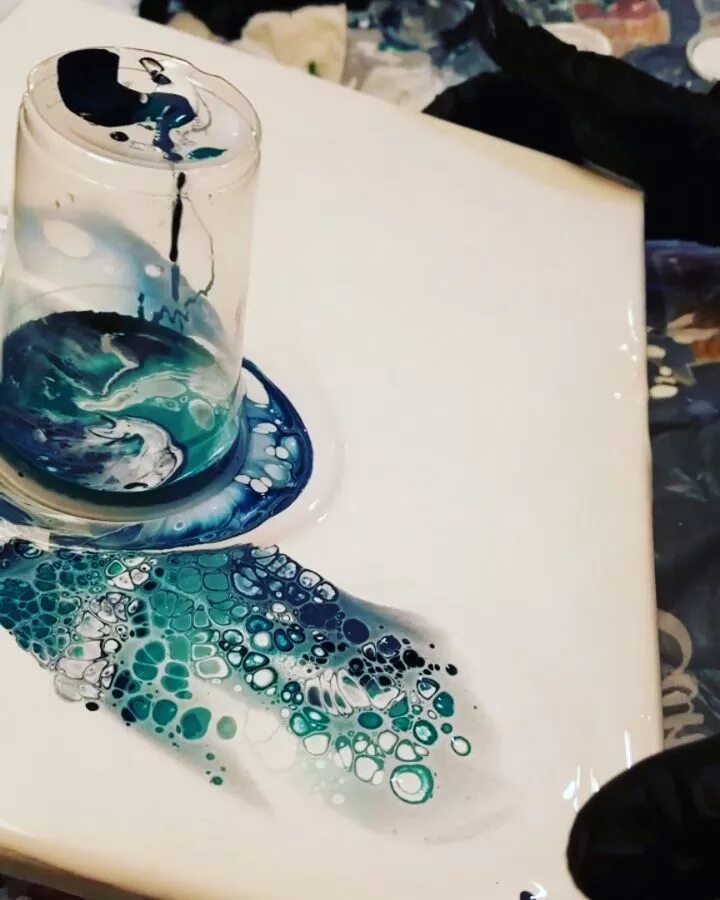 жидкий акрил заливка. флюид акрил техника. флюид арт рисование жидким акрилом. флюид арт жидкий акрил мастер класс. флюарт жидкий акрил.