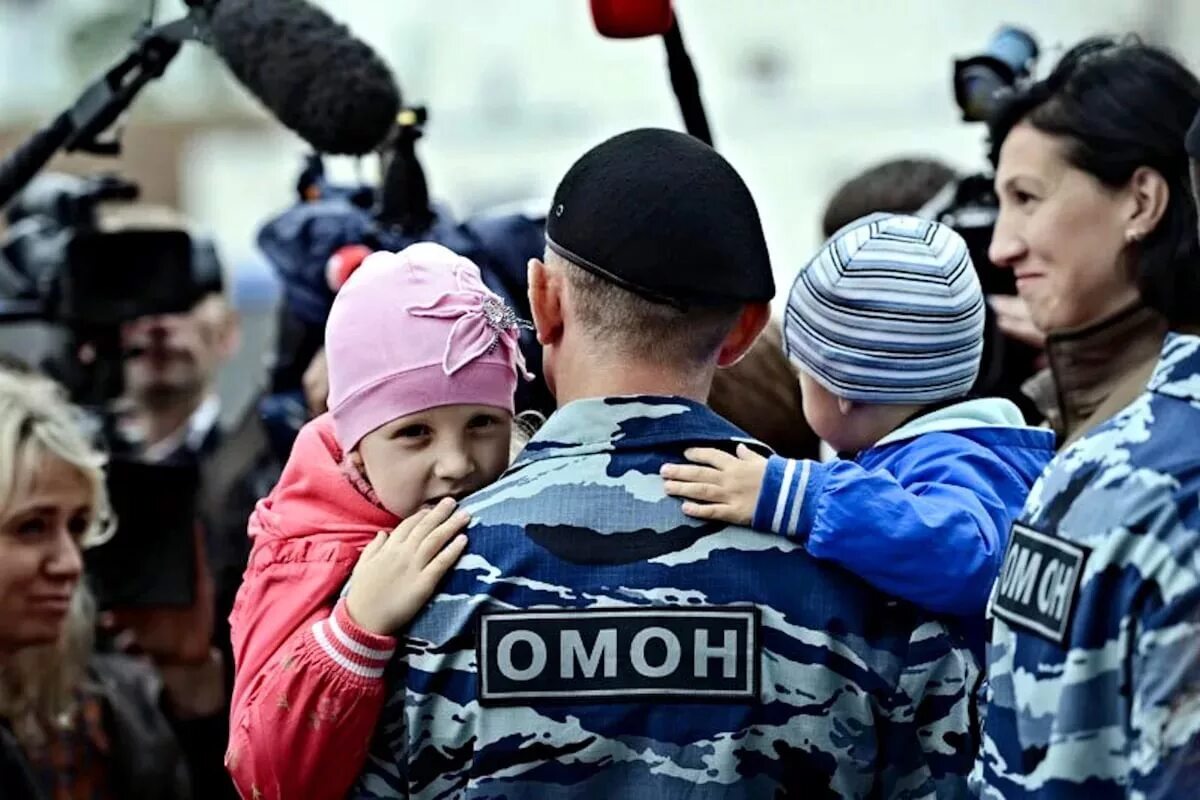 омон и дети. малыш омоновец. костюм спецназа для детей 7 лет. омон (россия). краснодарский омон.