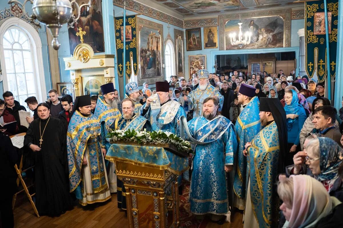 богослужения в женском монастыре