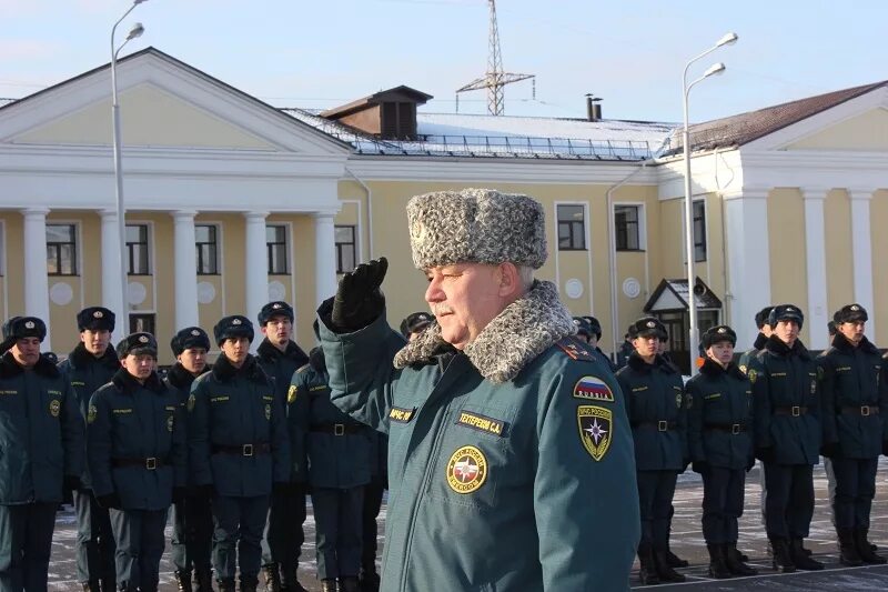 Сайт пожарно спасательной академии. Академия МЧС Красноярск. СПСА Академия МЧС Железногорск. Сибирско пожарно-спасательный Академии МЧС Красноярск. Институт развития МЧС Красноярск.