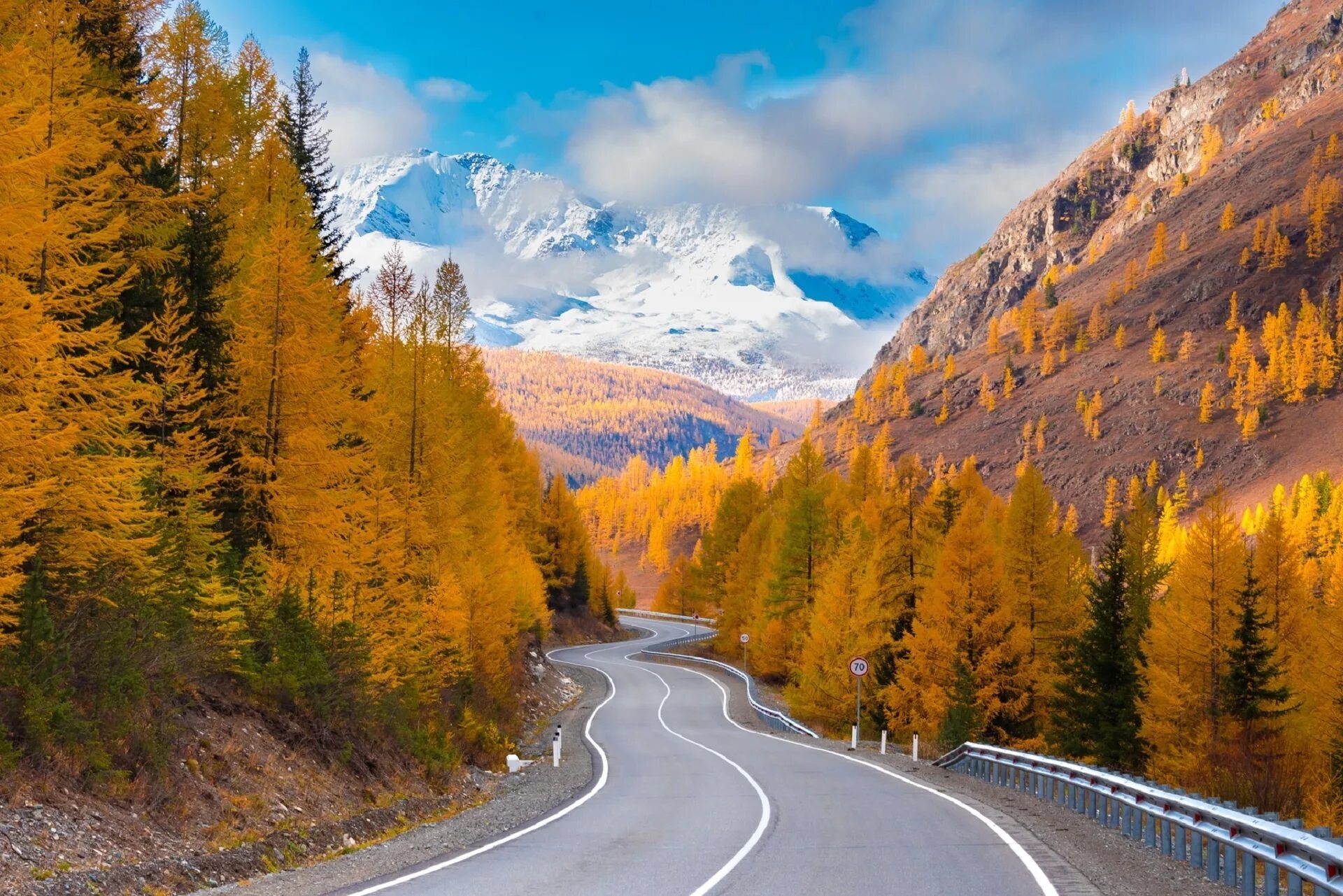 Горно алтайск чуйский тракт. Сибирь горный алтай. Природа горного алтая осень. Осень в горном. Осенний алтай катунь.