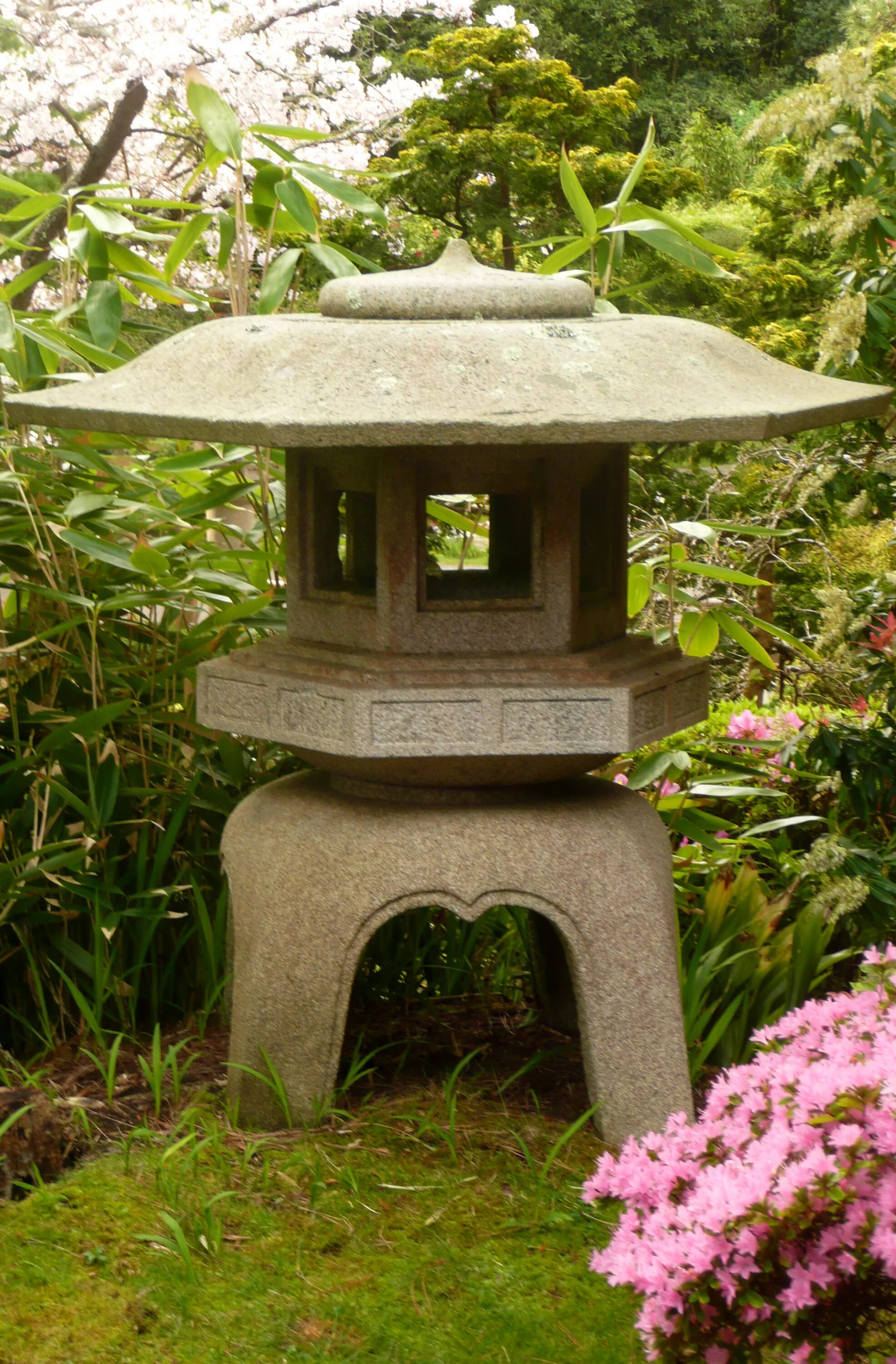 Юкими Торо. Японский фонарь Юкими Торо. Юкими гата фонарь. Японский фонарь цикубаи. Японский садовый фонарь