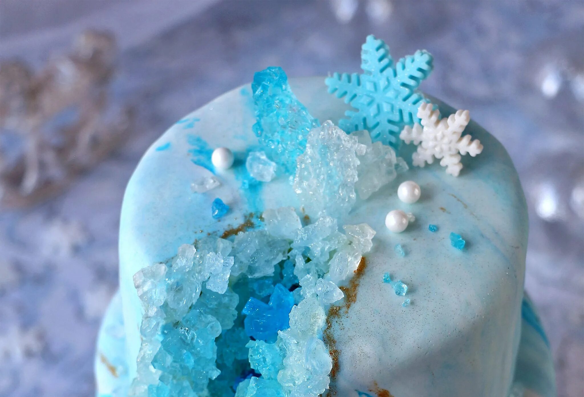 снежные сладости. снежный торт. торт с пейзажем. новогодний торт с пингвинами. как сделать сугробы на торте.