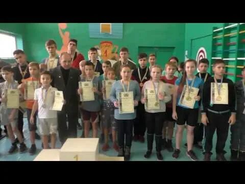 Баскетбол красногорск спортивная школа. Бег на стадионе. Спортивная школа n3. Спорт мелитополь. Спортсмены мелитополя.