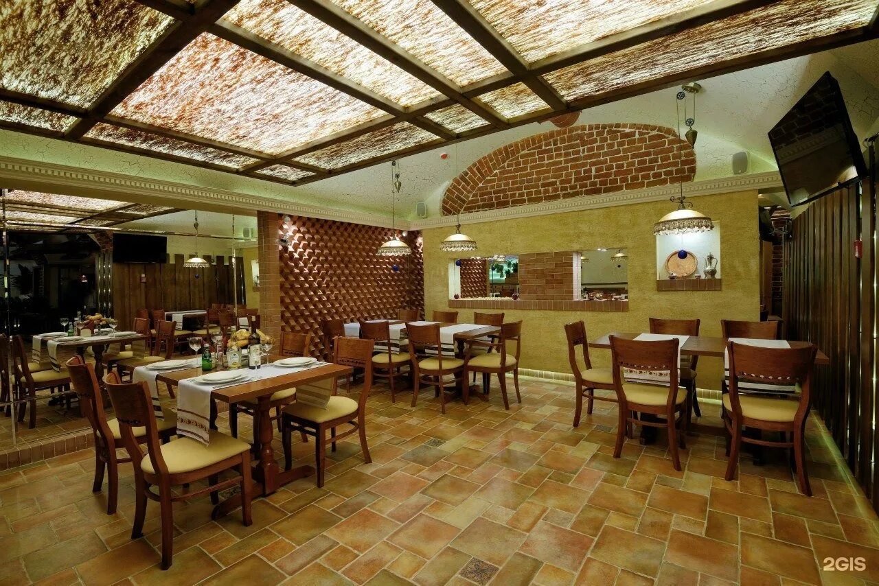 Кафе балканский дворик нижний новгород. Ресторан балканский дворик нижний новгород. Ресторан балканский дворик нижний новгород. Балканский дворик рождественская ул. Балканский дворик ресторан.