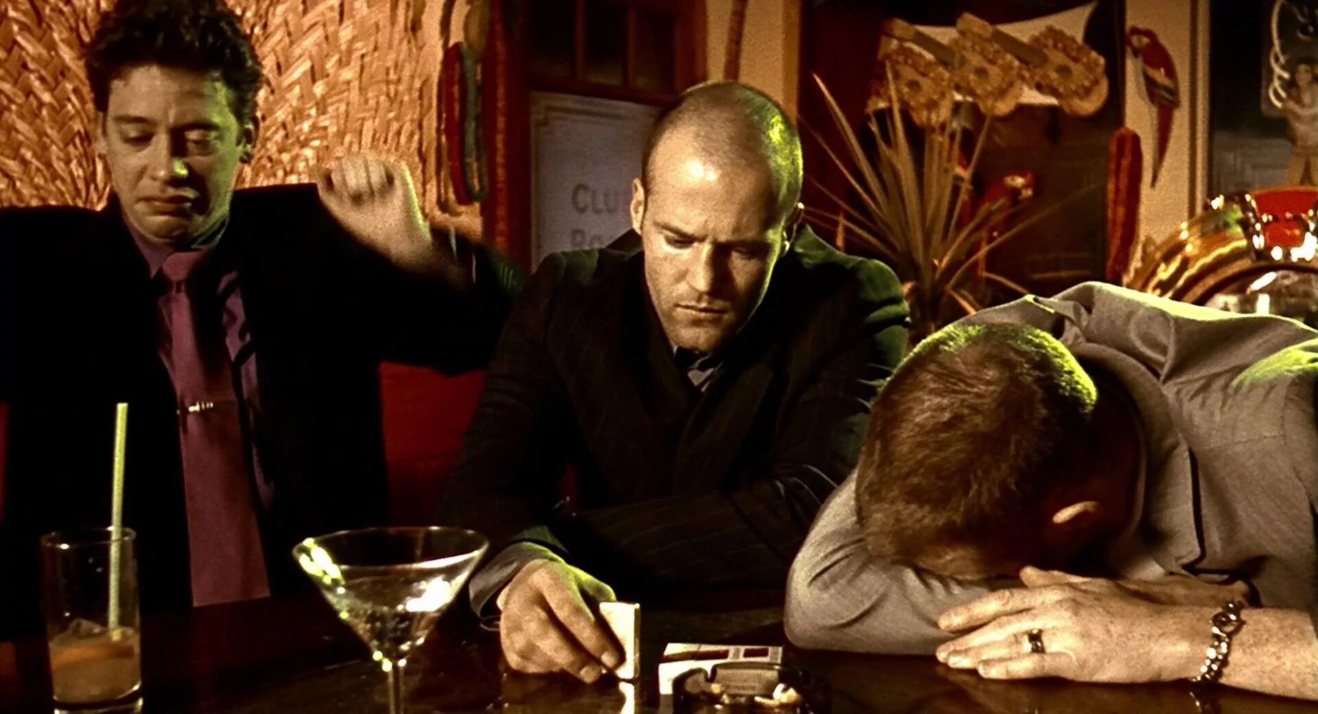 Деньги 2 ствола. Гай ричи карты деньги два ствола 2. Гай ричи 1998. Гай ричи карты деньги 2 ствола. Деньги 2 ствола.