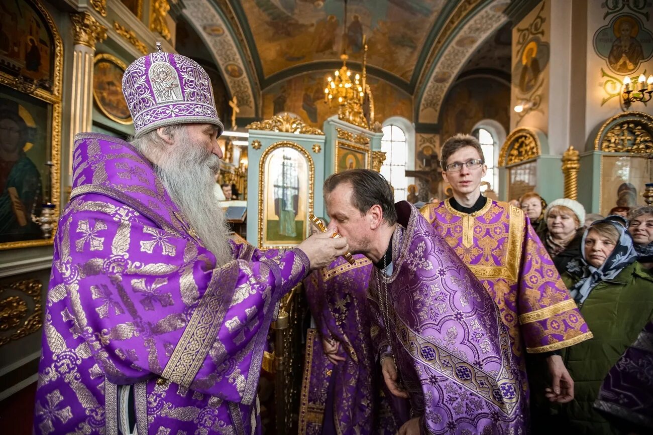 Расписание служб параскева пятница. Храм Параскевы пятницы Великодворье. Храм Параскевы пятницы в Бутово расписание. Храм великомученицы Параскевы пятницы в Качалове.