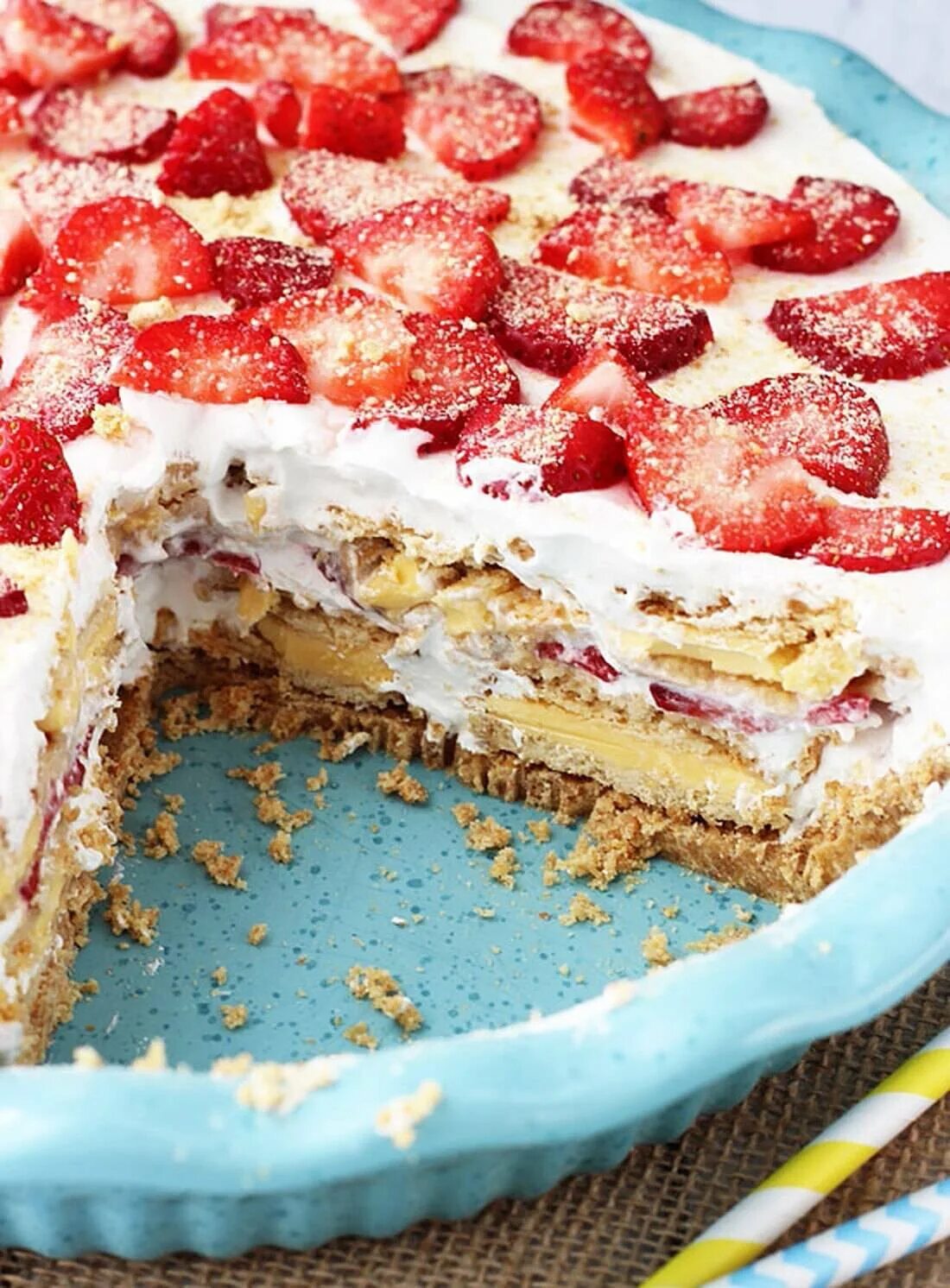 Торт шварцвальд классический. Вкусные тортики. Самый вкусный торт. Самый вкусный торт в мире. Домашние торты.