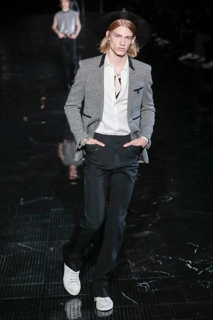 S laurent. Saint laurent 2019 коллекция мужчины. сен лоран одежда мужская. ив сен лоран показ мужской. yves saint laurent мужчина показ.