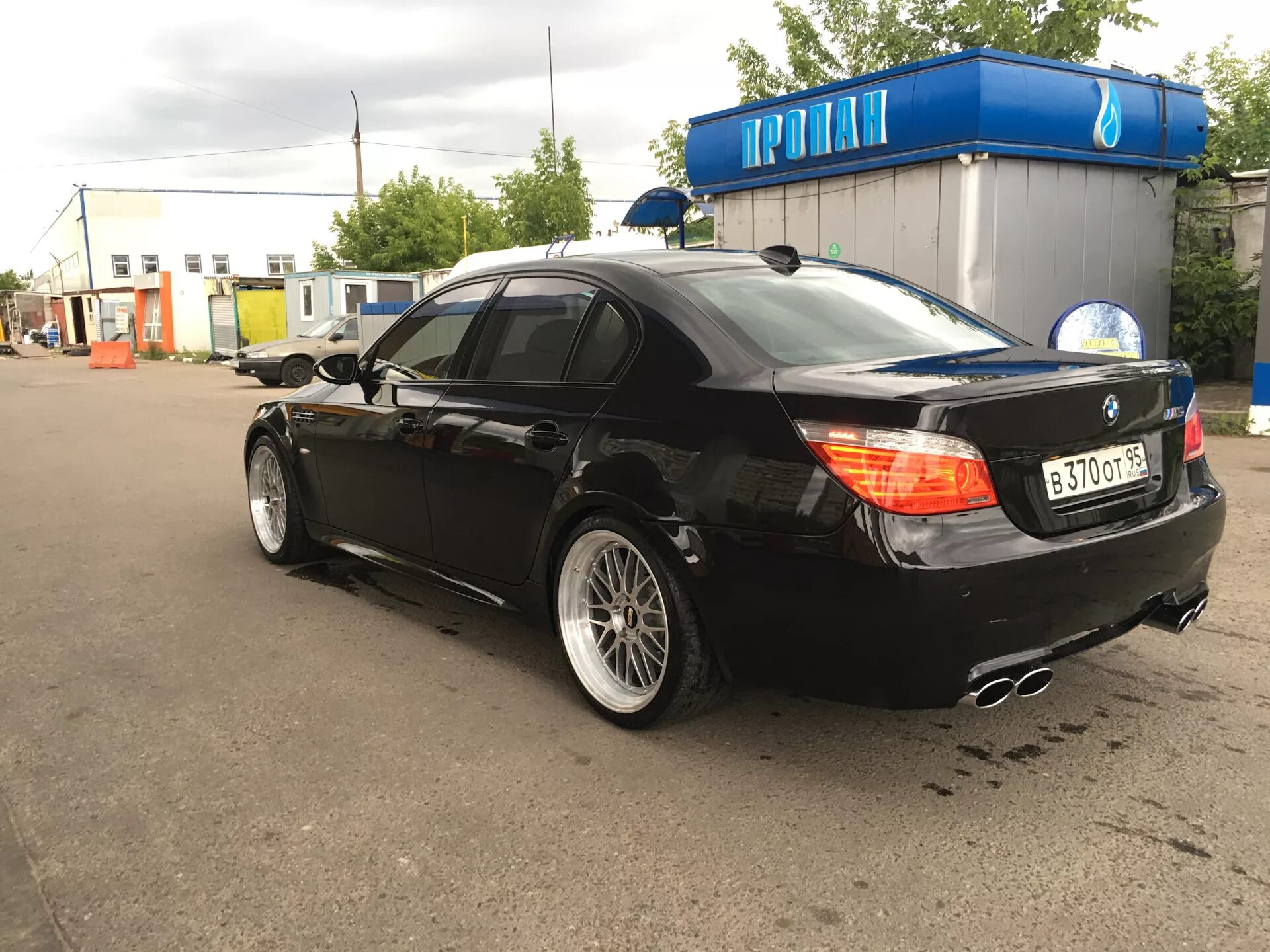 БМВ м5 е60. BMW m5 e60 Чечня. М5 е60 бункер. Н165ву196 е60. Продажа м5