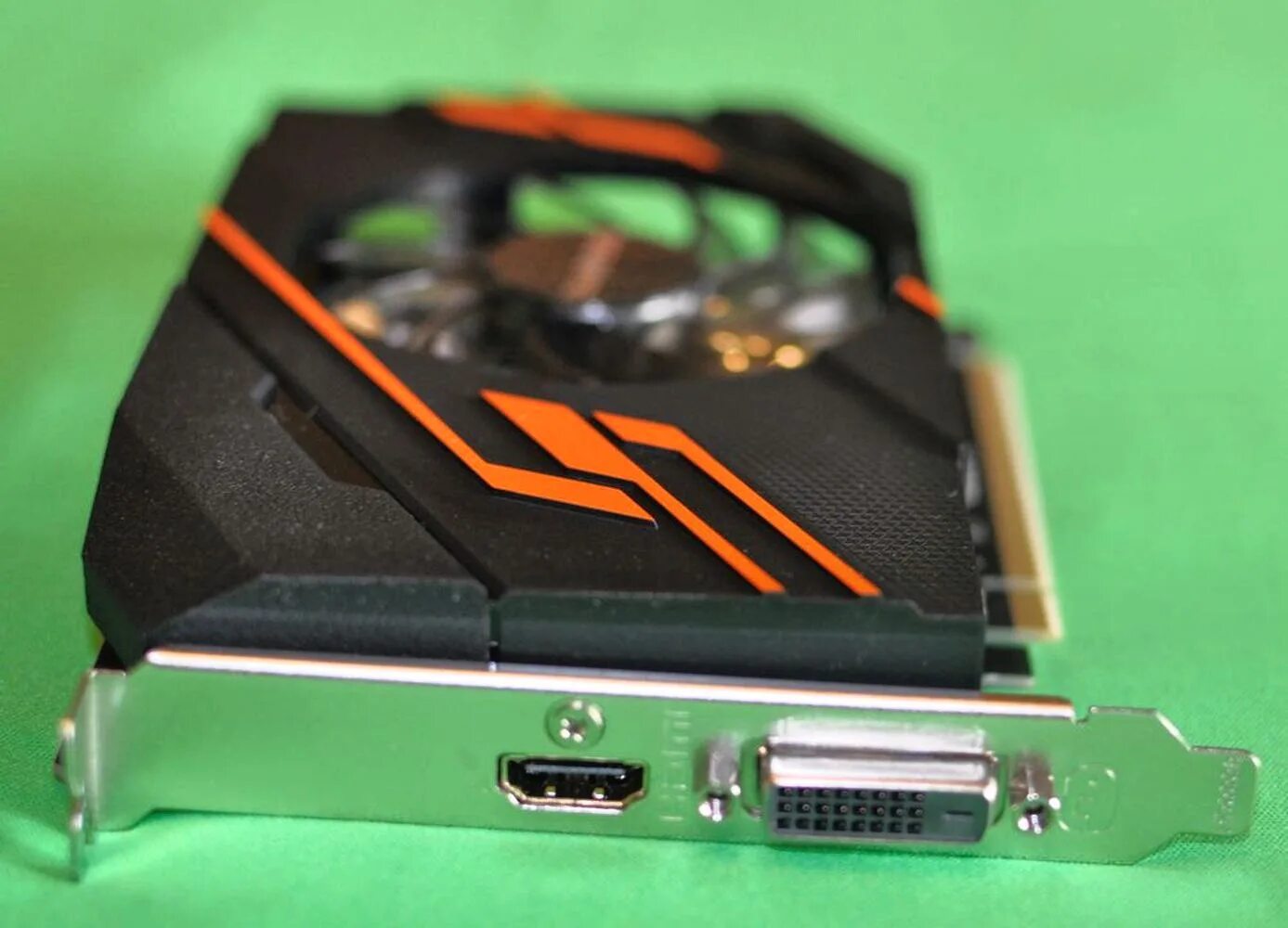 Gigabyte GEFORCE gt 1030. Видеокарта GEFORCE GTX 1030. Gigabyte GEFORCE gt 1030 OC. 2.0 ГБ Gigabyte GEFORCE gt 1030. Geforce gt 1030 oc 2gb