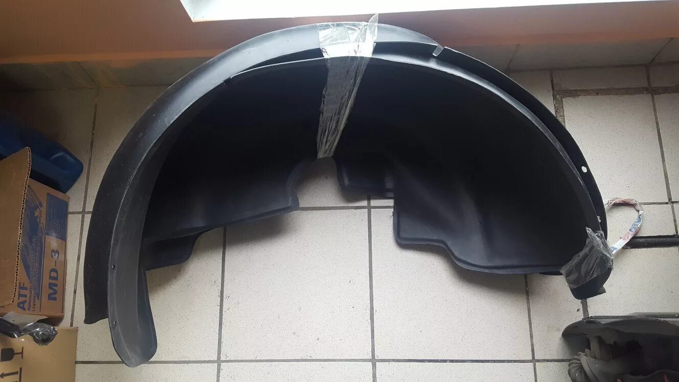 Подкрылки на ниссан тино от нивы. Nissan almera classic подкрылки передние. Подкрылок nissan almera classic. Подкрылки задние ниссан серена 1992. Задние подкрылки ниссан альмера.