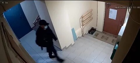 Исчезла в подъезде