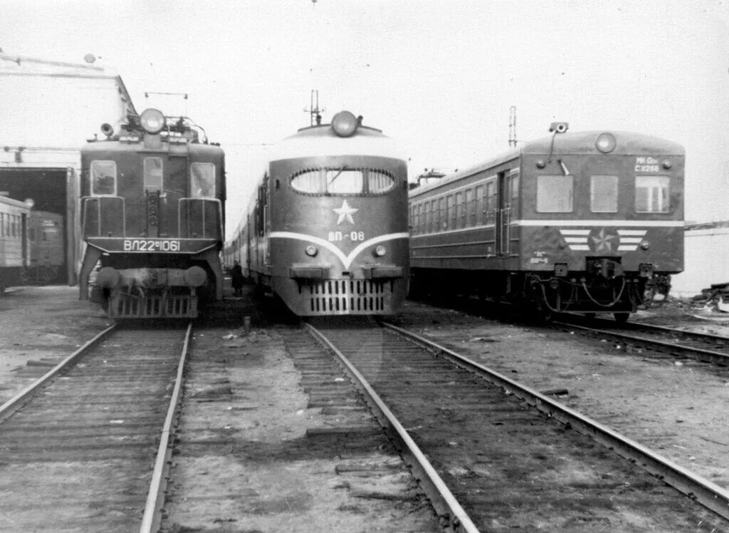 Депо перерва 1940. Старинное электрооборудование. Электр стара. Эр1 ленинград. Электросекция ср3.