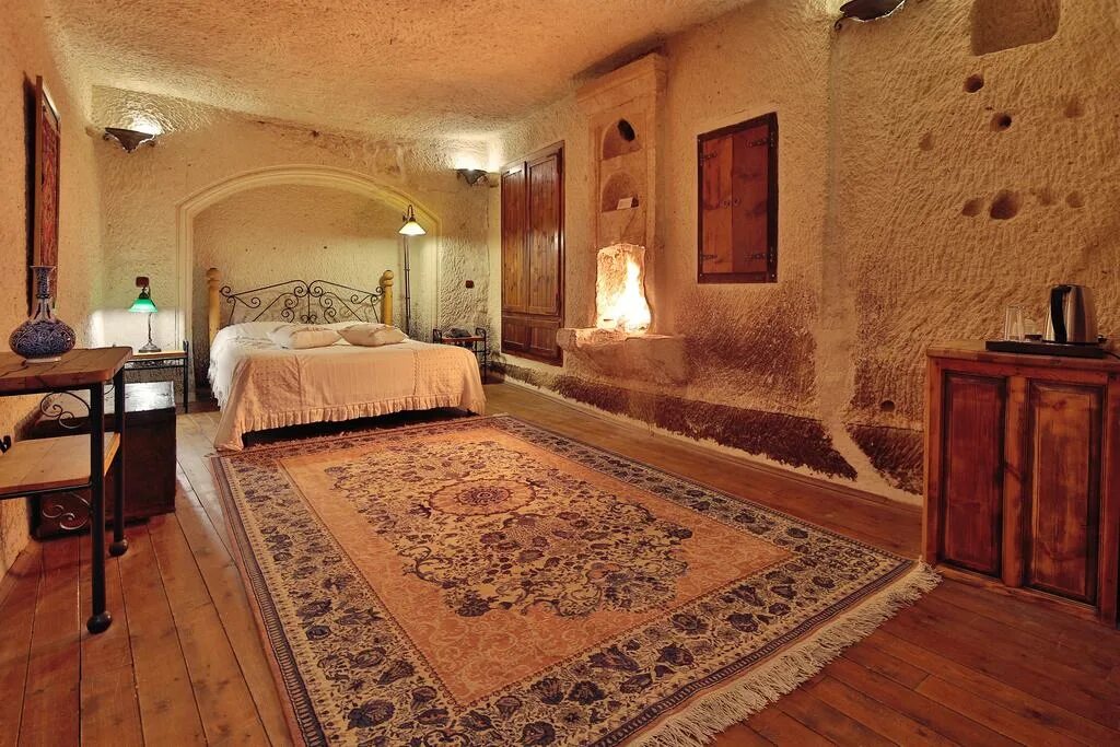 Aza cave. Sultan Cave Suites Каппадокия. Турецкий отель в Тбилиси.