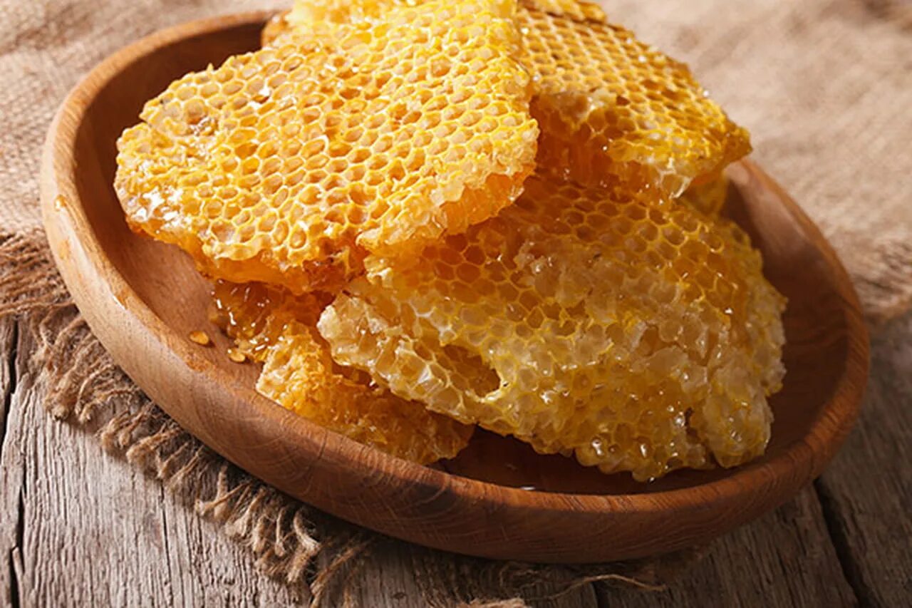 Пчелиный воск. Пчелиный воск в природе. Золотые соты. Сорта воска пчелиного.