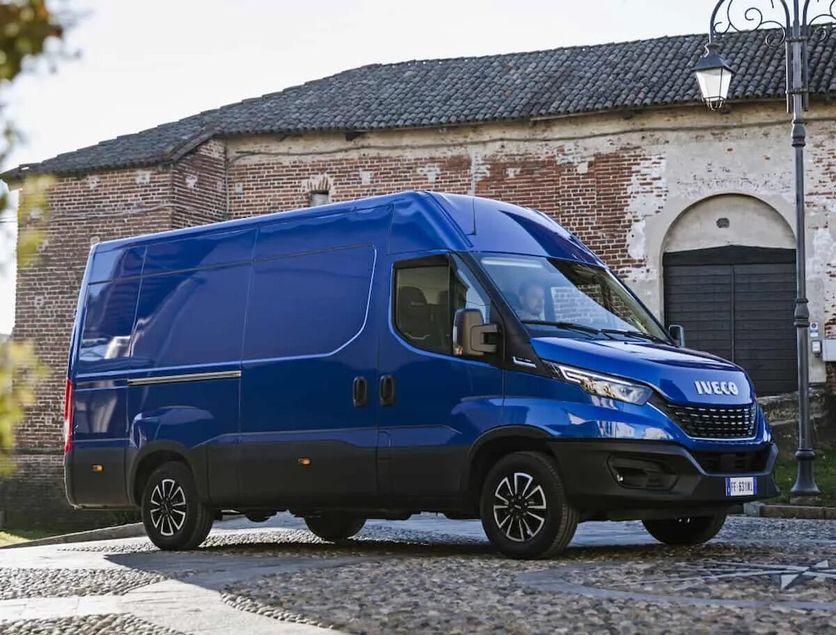 Ивеко дейли 2019. Iveco Daily 2019. Ивеко Дейли 2020. Ивеко Дейли фургон. Iveco Daily 2021.