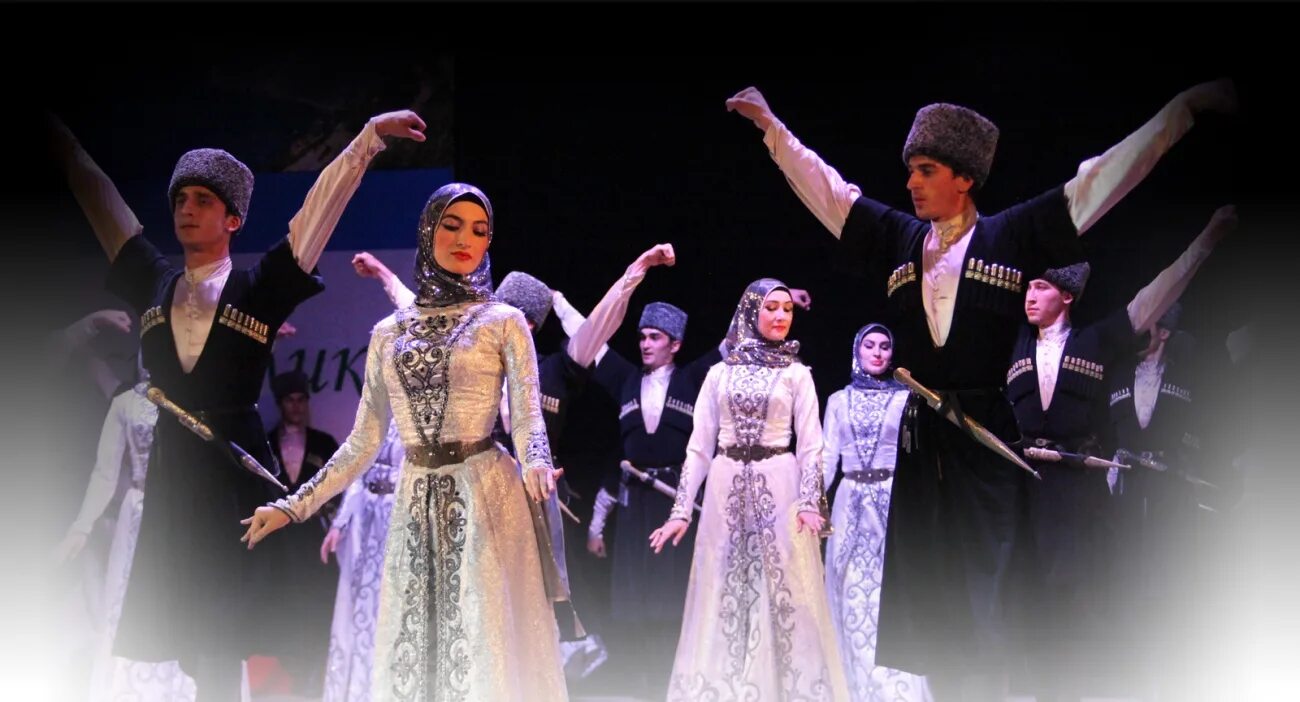 Чеченский национальный танец. Вайнах чечня. Ансамбль чеченского танца вайнах. Чеченский ансамбль вайнах. Ансамбль чеченского танца вайнах.