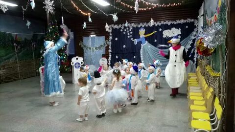 Новогодний утренник 4 класс