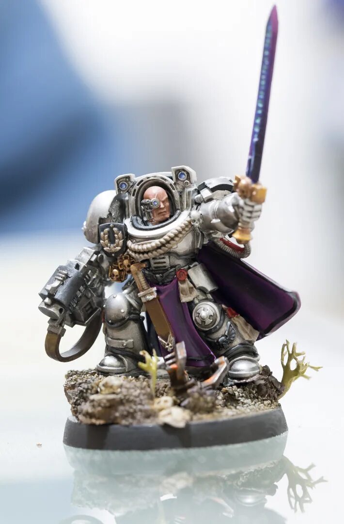 Space marine terminator captain. Deathwatch terminator captain. Вархаммер 40000 фигурки кровавые ангелы. Фигурка вархаммер для разрисовывания. Captain in terminator armour.