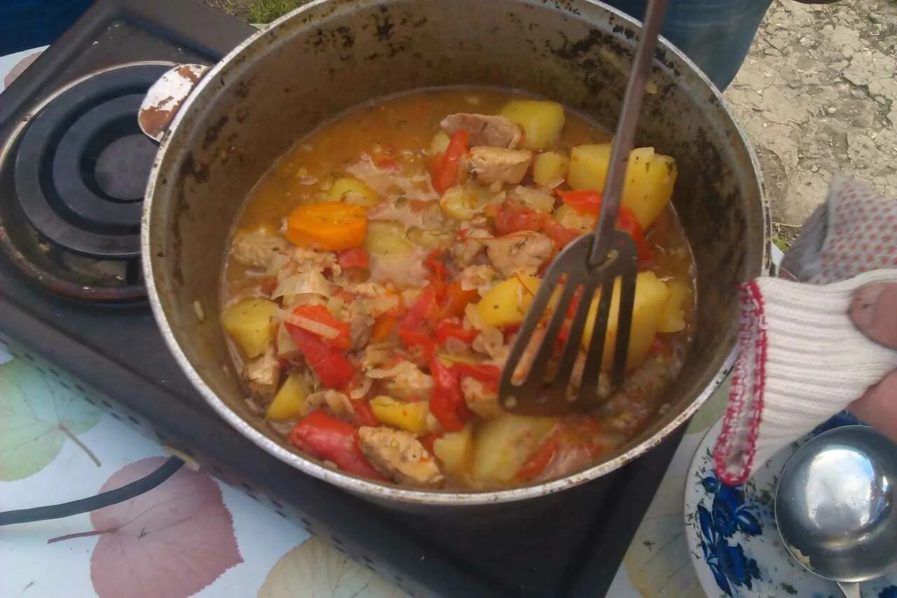 Хашлама из свинины с картофелем в казане