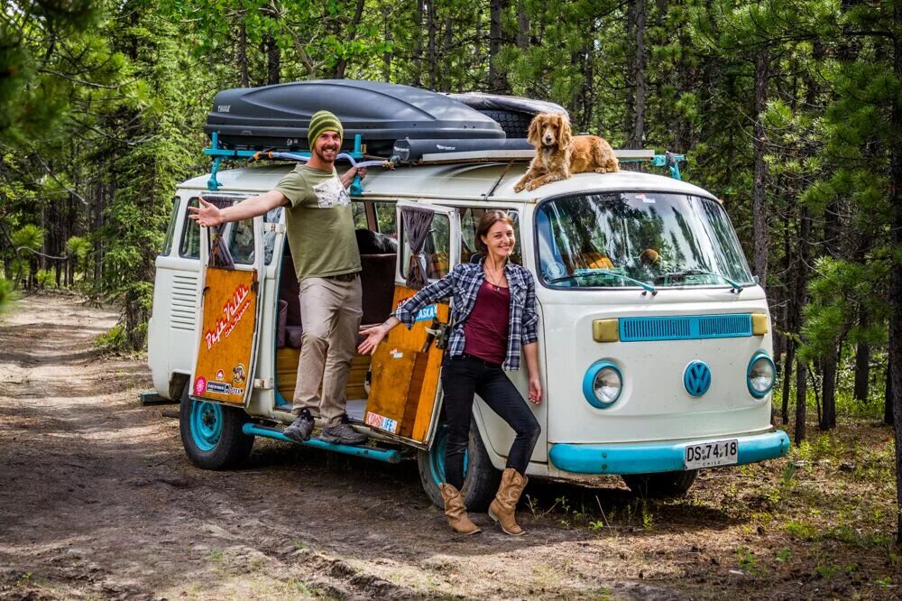 Travel camping. VW t2 хиппи. Camper van. Road trip кэмпер. Фургон для путешествий.
