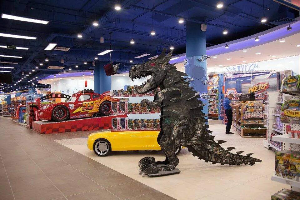 Магазин игрушек московская. Самый большой игрушечный магазин. Самый большой магазин игрушек в мире. Самый большой магазин игрушек в России. Самый большой магазин игрушек в Москве.