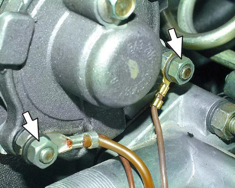 Клемма 30 ваз 2112. Ваз 2115 провод массы на двигатель. Провод акб ваз 2114. Масса на двигатель ваз 2115 инжектор 8. 2114.