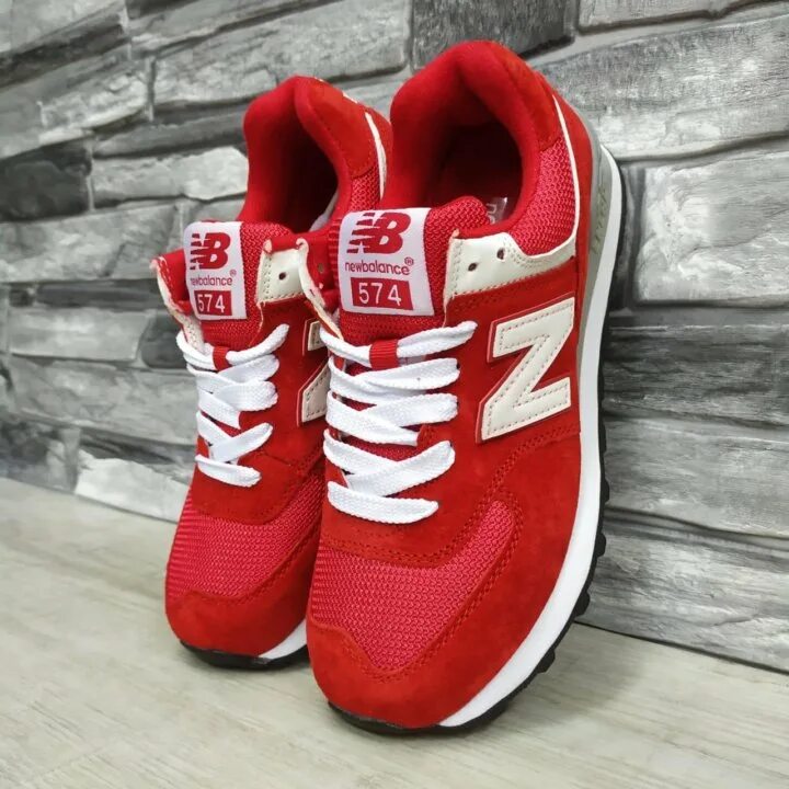 New balance red. Нью бэланс красные кроссовки. Кроссовки Нью бэланс 530 красные. New Balance 550 красные. Нью бэланс красно белые кроссовки.