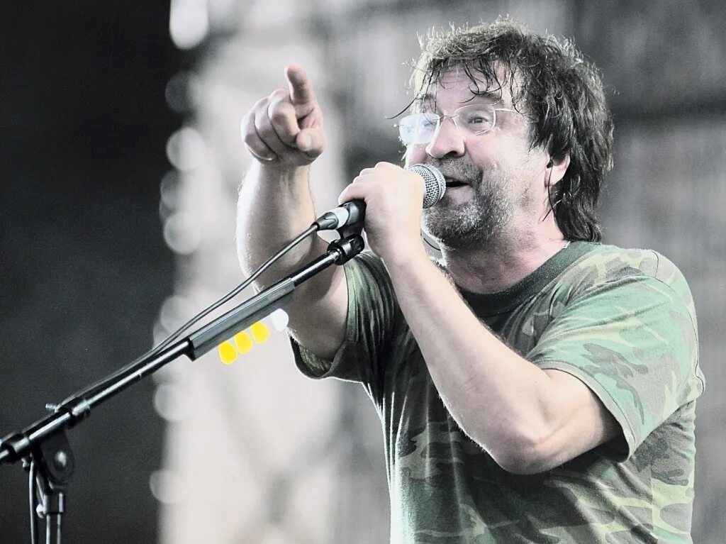 Пророческая песня шевчука третья мировая. Юрий шевчук последние фото. Шевчука 3. Завязкин вадим барнаул. Шевчука 3.