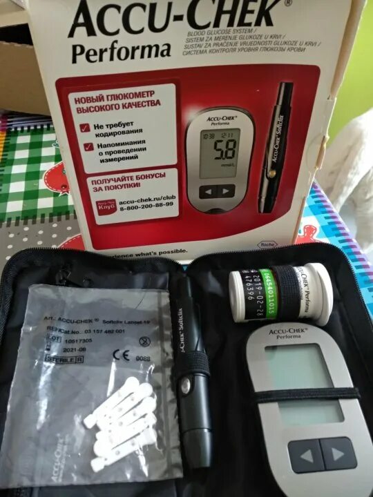 Как вставить полоску в глюкометр. Глюкометр accu-chek performa набор х1. accu-chek тест-полоски performa. accu chek active с usb-портом. accu chek перформа тест полоски с кодом.