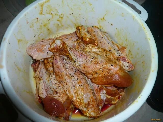 Крылья утиные. Крылья селезня. Крыло утки охлажденное. Крылья утиные. Утиные крылья на сковороде.