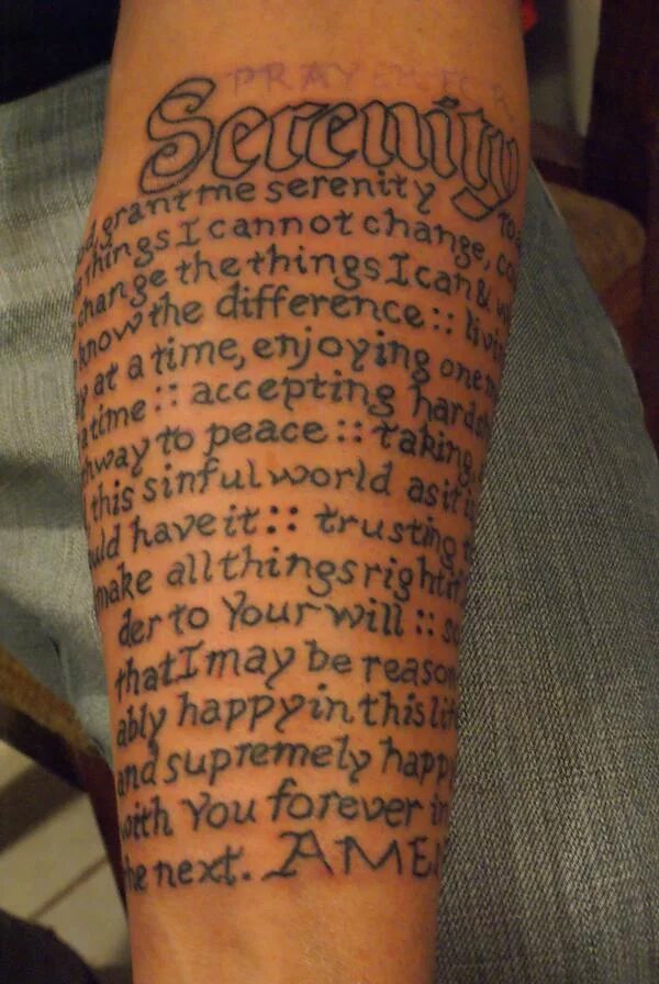 Тату цитаты на руке. Тату слова на руке. Татуировка текст. Тату надпись на руке. Тату текст на руке.