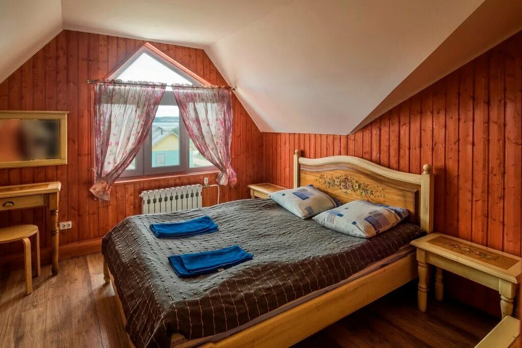 кенозерский национальный парк гостевой дом. геленджик ул курзальная 5. проживание в гостевом доме. интерьер базы отдыха. уютные спальни в загородном доме.