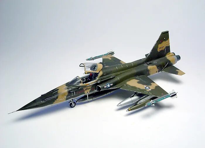 F-5e 1/72. F-5 1/72minihobby. Model 1/72 smer f-5. Minicraft Academy 1/72.