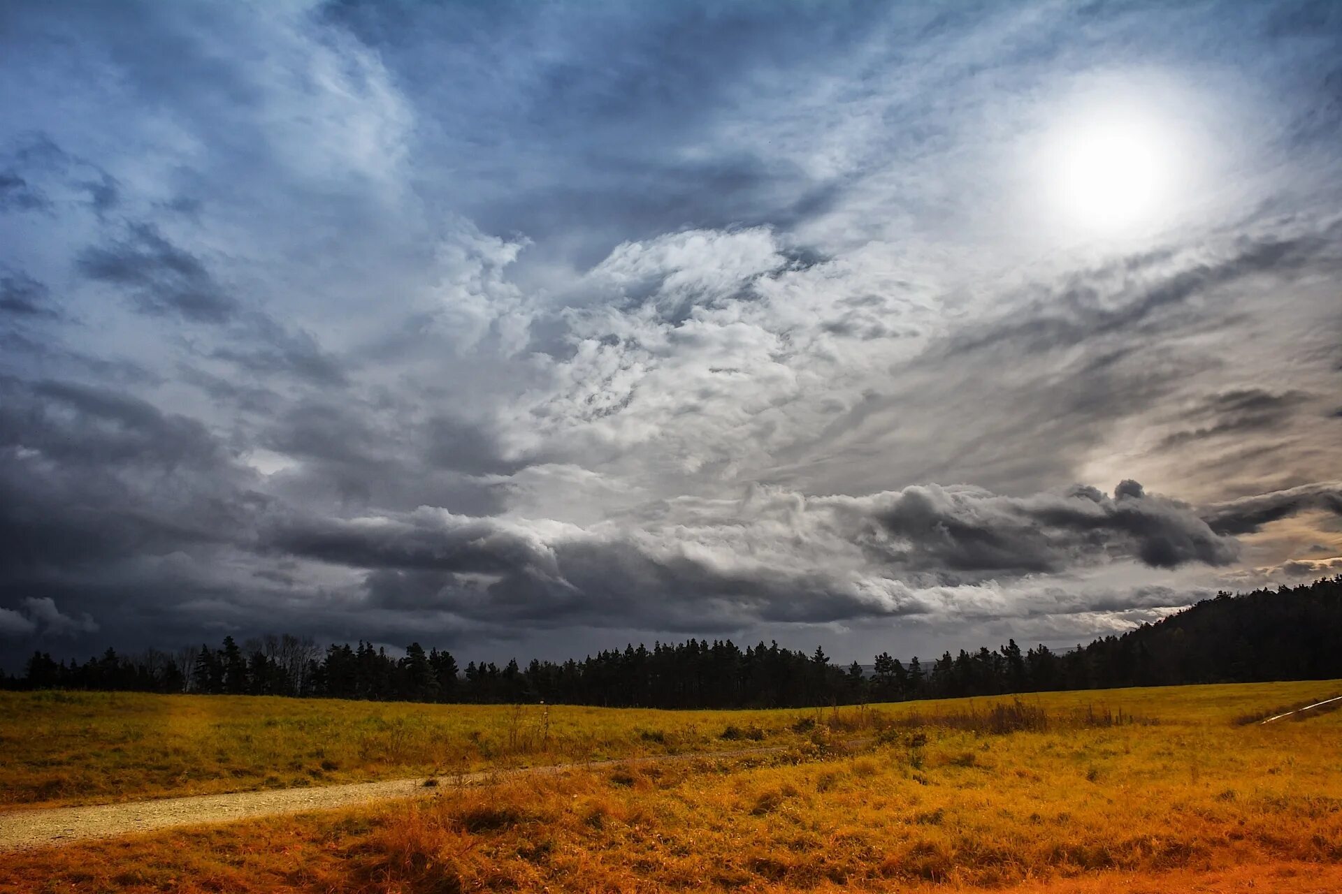 слушать стальное небо. пасмурное небо. хмурое небо. хмурое осеннее небо. фильм железное небо 2.