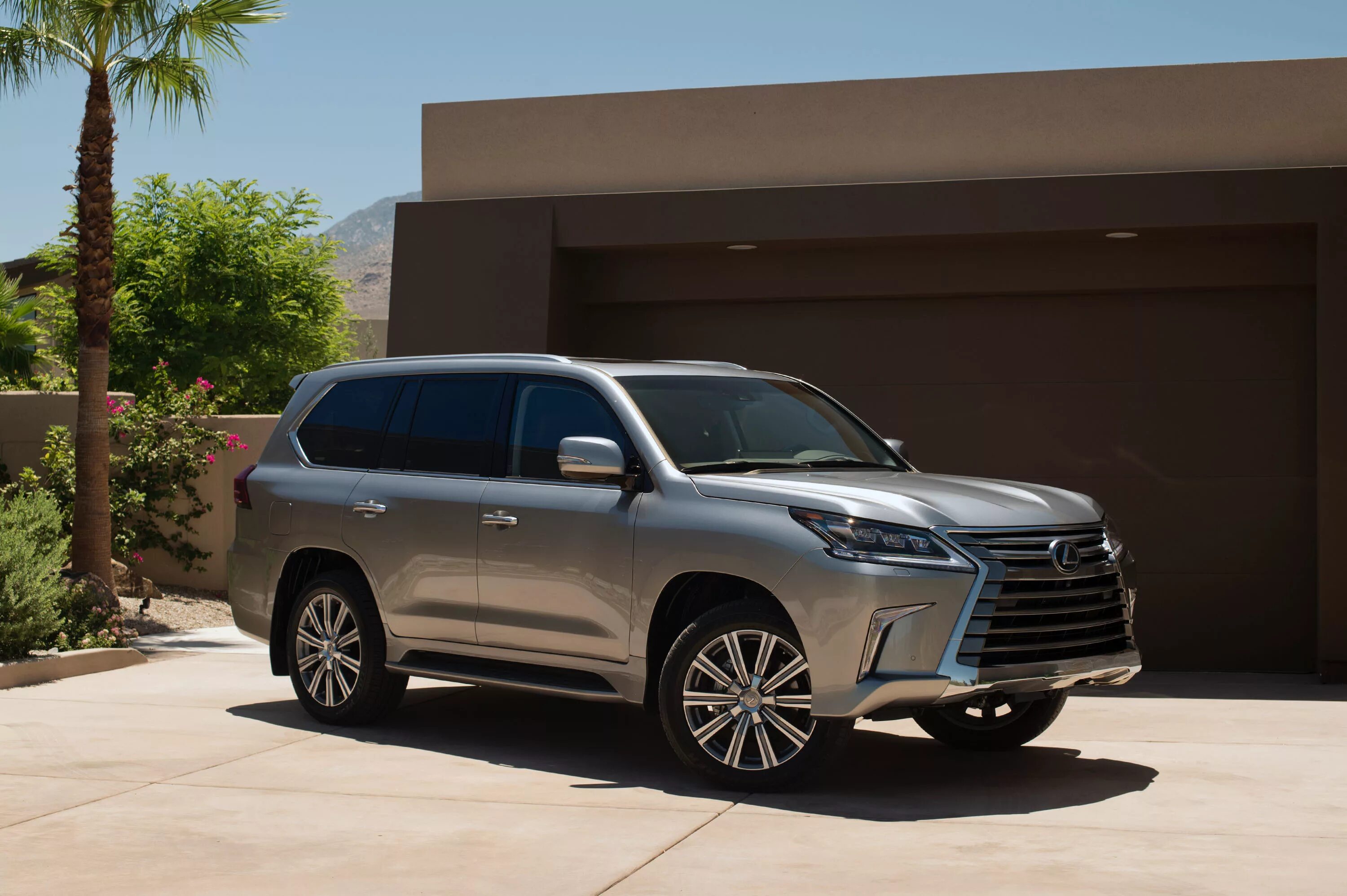 Купить lexus lx 570. Лексус ЛХ 570. Лексус ЛХ 570 новый. Lexus LX 570 новый. Lexus LX 570 2017.