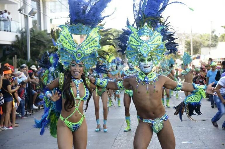 карнавальные коды. Ellen rocche с карнавала в рио. карнавал на кубе. карнавальные коды. карнавальные коды.