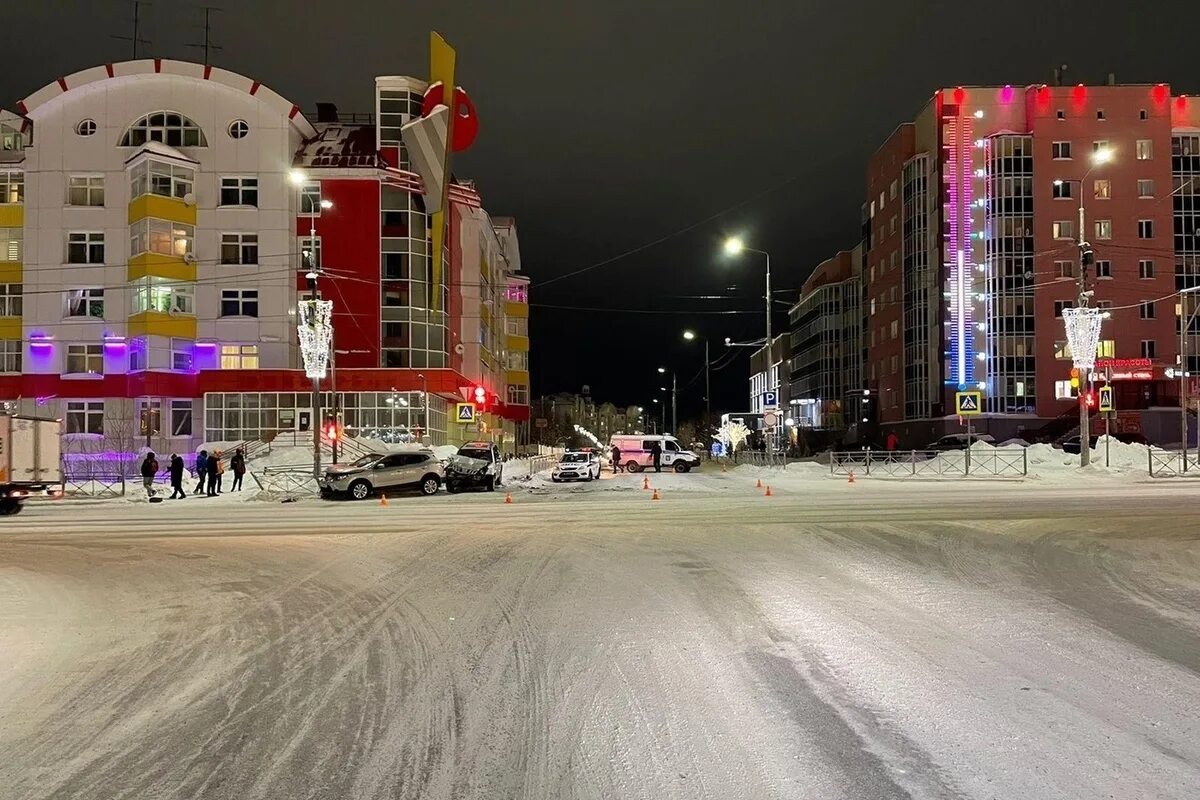 Салехард красноярск. Салехард ЯНАО. Салехард Ноябрьск. Свердлова 11 Салехард. Свердлова 39 Салехард.