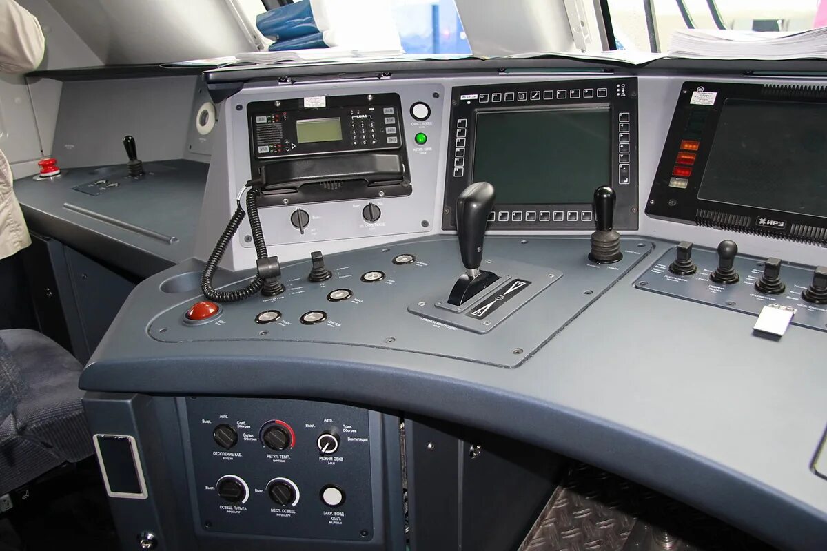 Kz8a электровоз кабина. пульт управления кабины. поезд на пульте управления. 81-765 кабина. 6.