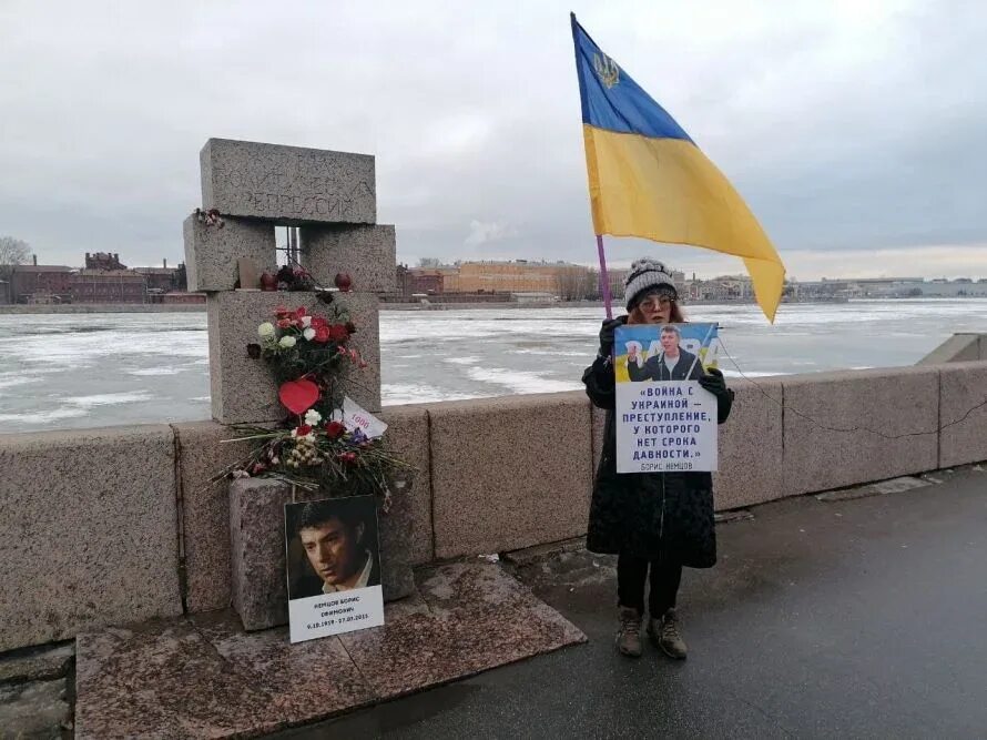 Памятник жертвам политических репрессий (Санкт-Петербург). Памятник польским жертвам политических репрессий. Сфинксы жертвам политических репрессий. Памятник жертвам Фишера. Стихийный мемориал в память о жертвах