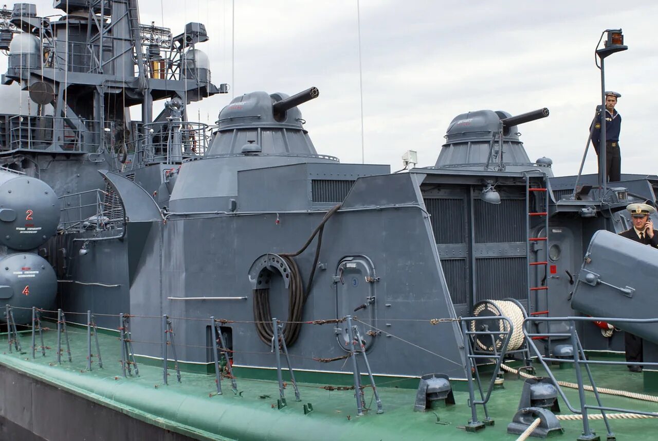 Катер р 2. Ракетный катер чувашия. Ракетный катер молния 12411. Ракетный катер р142. Катер р 2.