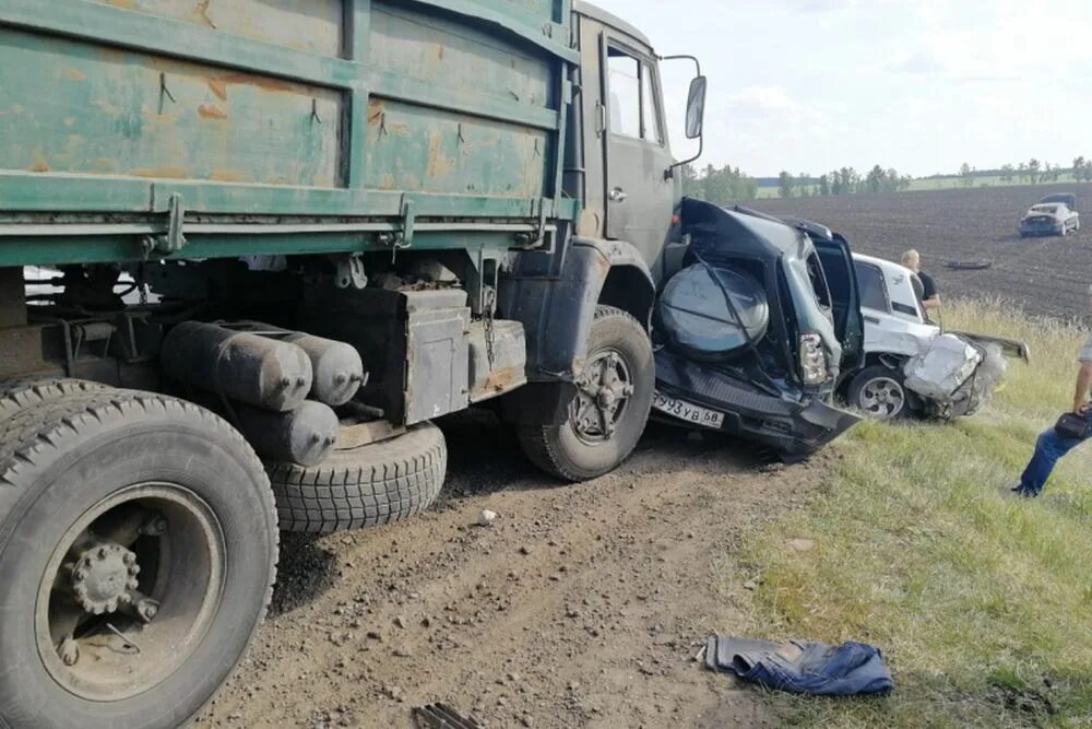 Камаз 45280 сельхозник. Камаз мордовия. Камаз 45280. Угнал камаз. Камаз тамбовская область.