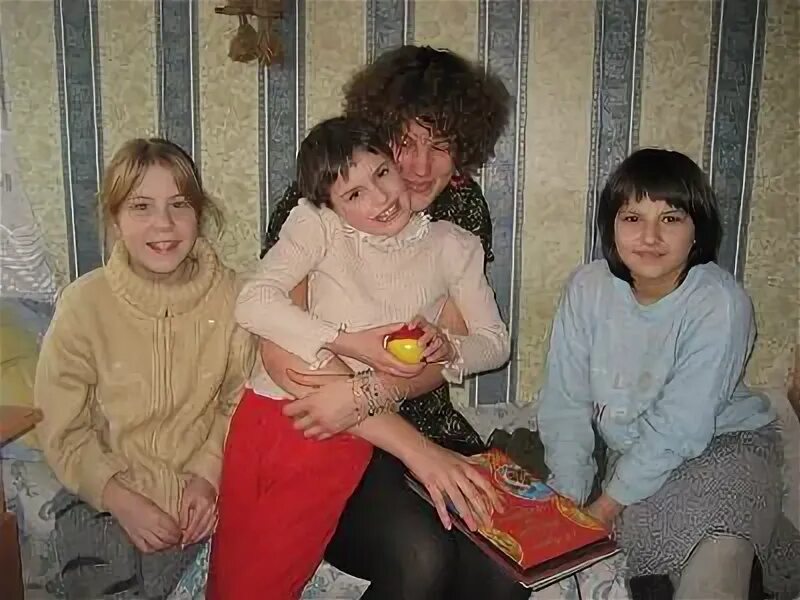 эмоции для детей. радостные дети в лагере. эмоции для дошкольников. дети отсюда. дети отсюда.