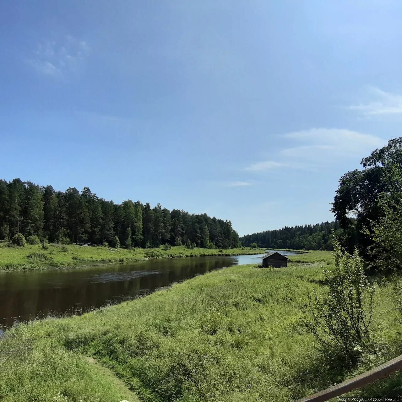 Река Тверца в Твери. Торжок Тверца Василево. Тверь деревня Тверца. Река Осуга Тверская. Холмы твери